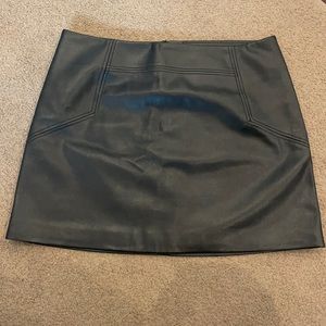 Skirt faux leather